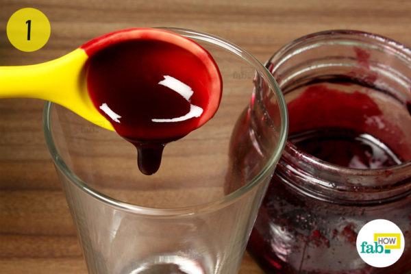 Step-1.-Put-1 teaspoon of cherry syrup in a tall glass