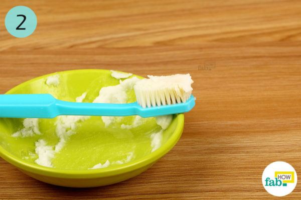 2 минутын дотор шүдийг цайруулах супер жор Apply the paste to your teeth