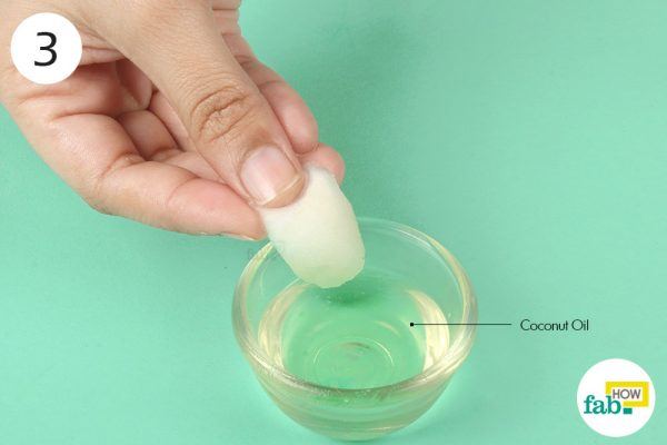 moisturize with coconut oil keratosis pilaris