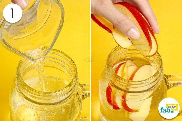 pour water and add apple slices to detoxify your water
