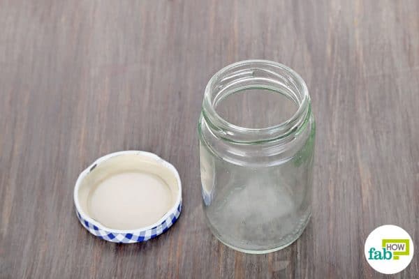 Strerilize glass jars and bottles properly using bleaching powder